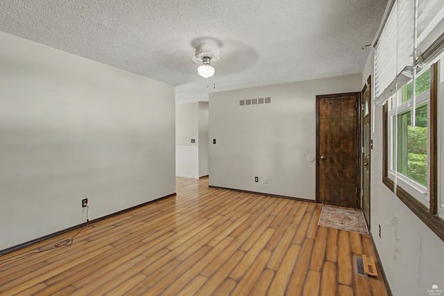 1900 Dogwood Drive, Manhattan, KS 66502