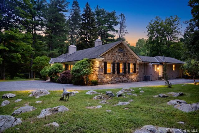 55 Mountain Farm Road, Tuxedo Park, NY 10987