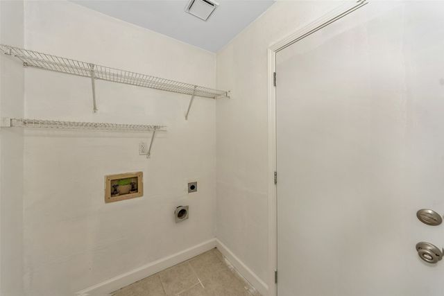 6832 Younger Drive, The Colony, TX 75056