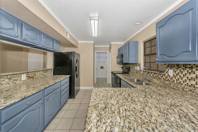 6832 Younger Drive, The Colony, TX 75056