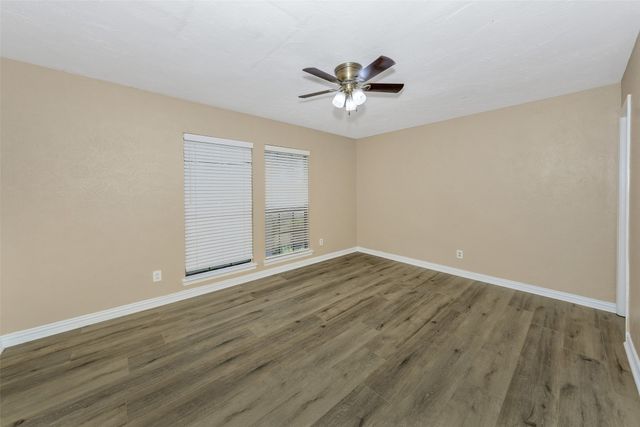 6832 Younger Drive, The Colony, TX 75056