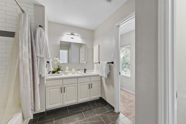 9881 Youpon Ridge Way, Conroe, TX 77385