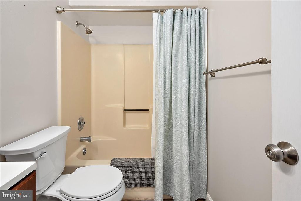 Image 27 of property listing at 12300 JAMAICA AVE #207, Ocean City, MD 21842