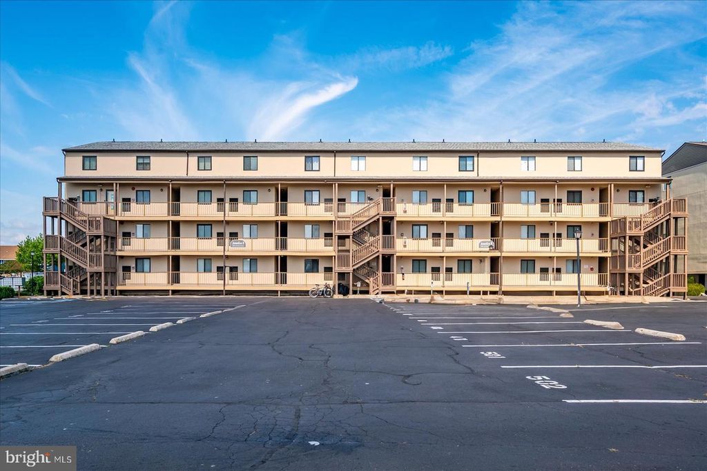 Image 32 of property listing at 12300 JAMAICA AVE #207, Ocean City, MD 21842