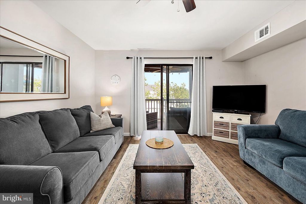 Image 6 of property listing at 12300 JAMAICA AVE #207, Ocean City, MD 21842