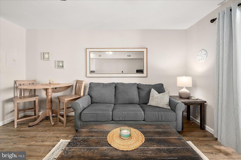 Image 7 of property listing at 12300 JAMAICA AVE #207, Ocean City, MD 21842
