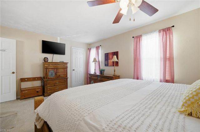 649 Mill Landing RD, Chesapeake, VA 23322