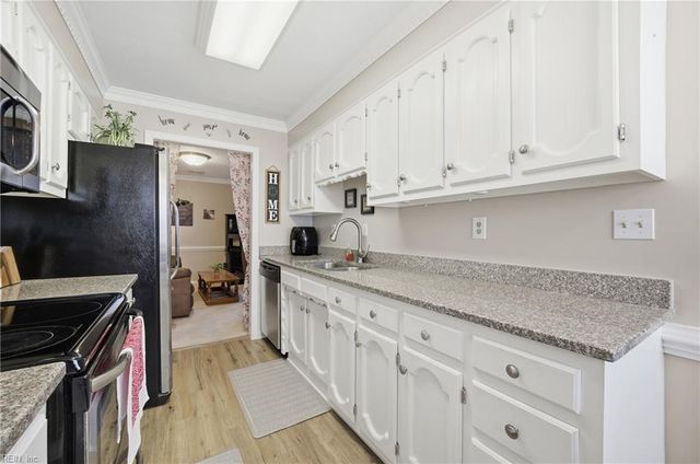 649 Mill Landing RD, Chesapeake, VA 23322