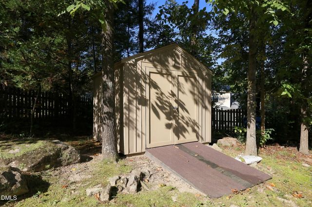 6905 Whittlesea Place, Raleigh, NC 27616