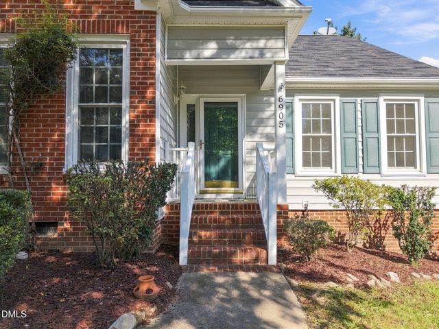 6905 Whittlesea Place, Raleigh, NC 27616