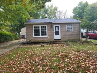 1085 Orchard Avenue, Aurora, OH 44202