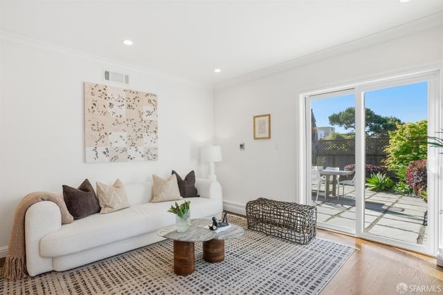 3537 Lawton Street, San Francisco, CA 94122