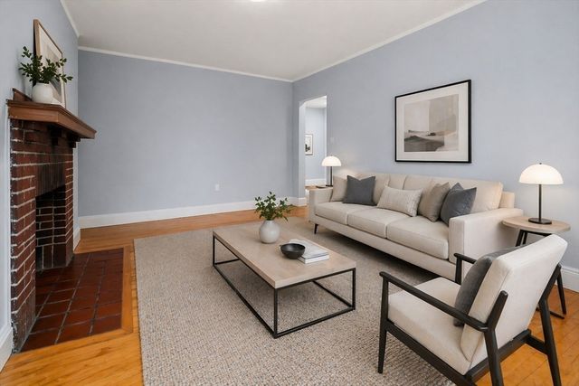 61 Garfield St 14, Cambridge, MA 02138