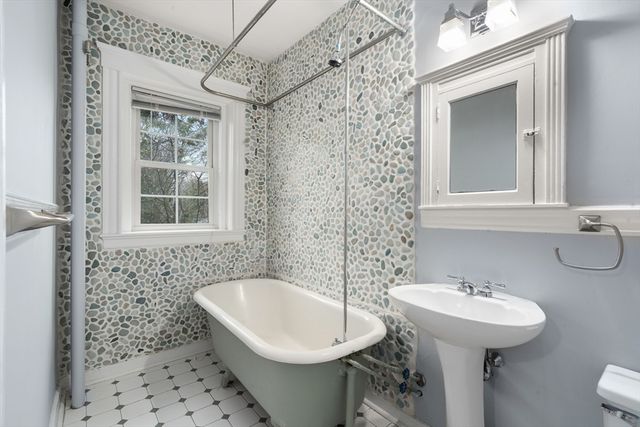 61 Garfield St 14, Cambridge, MA 02138