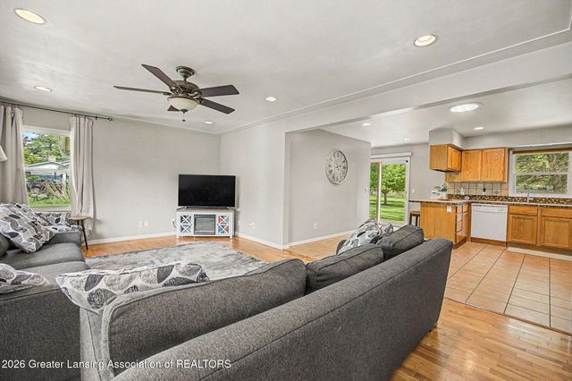 4537 Weswilmar Drive, Holt, MI 48842