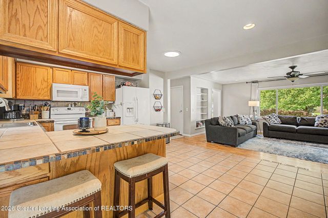 4537 Weswilmar Drive, Holt, MI 48842