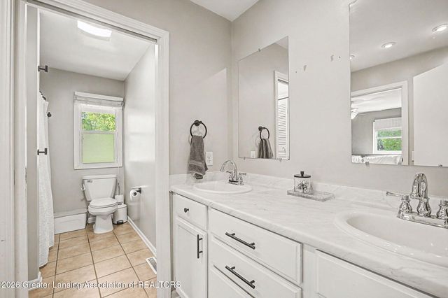 4537 Weswilmar Drive, Holt, MI 48842