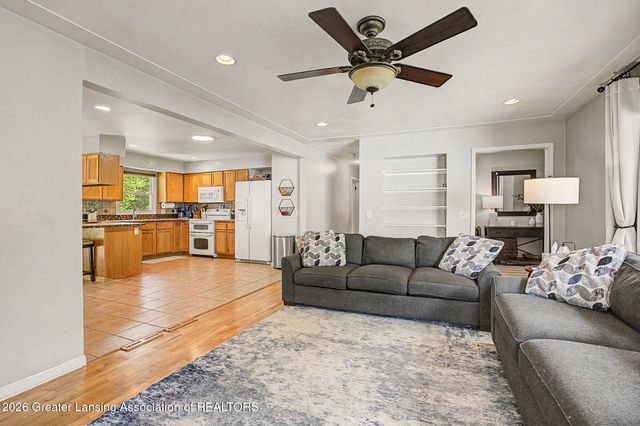 4537 Weswilmar Drive, Holt, MI 48842