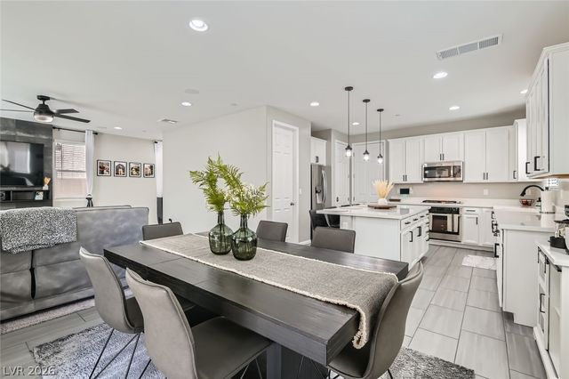 225 Sul Ponticello Avenue, Las Vegas, NV 89011