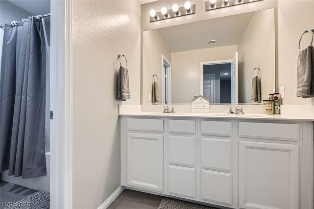 225 Sul Ponticello Avenue, Las Vegas, NV 89011