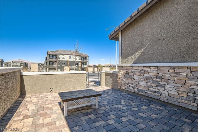 225 Sul Ponticello Avenue, Las Vegas, NV 89011