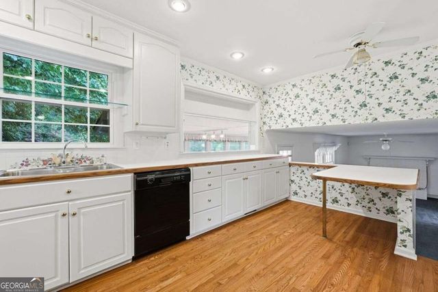 2051 Hemlock Trail, Snellville, GA 30078
