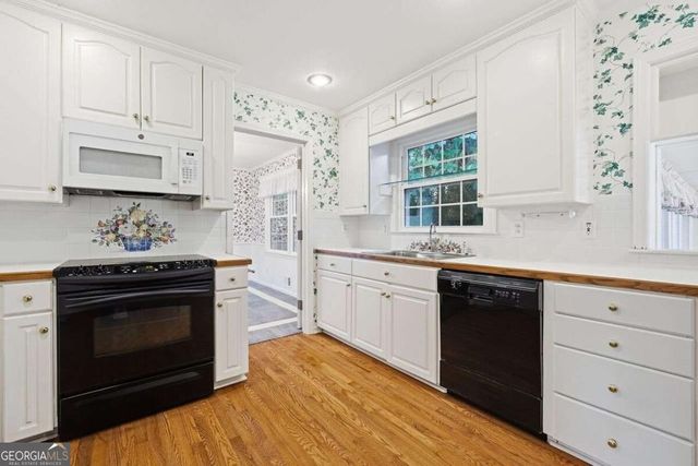 2051 Hemlock Trail, Snellville, GA 30078