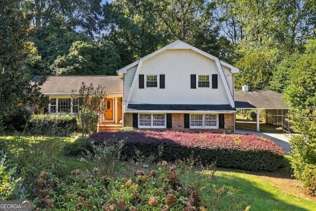 2051 Hemlock Trail, Snellville, GA 30078