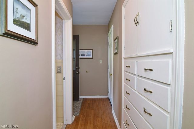 2965 Macbeth Drive, Rocky River, OH 44116