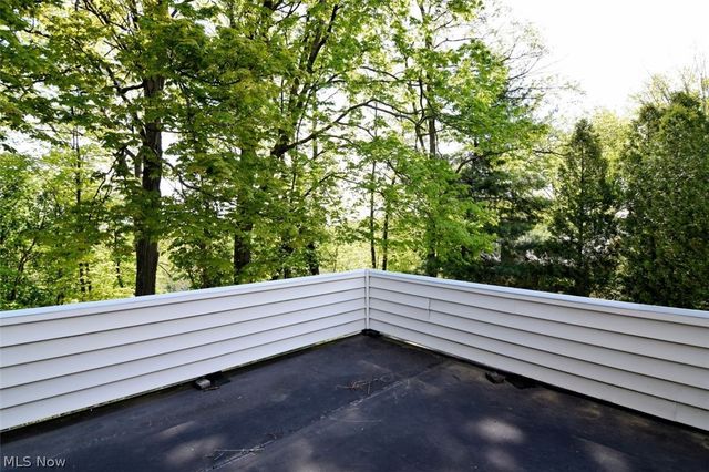 2965 Macbeth Drive, Rocky River, OH 44116