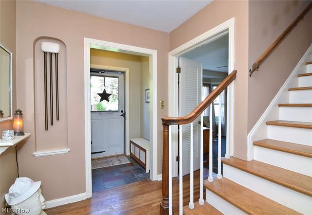 2965 Macbeth Drive, Rocky River, OH 44116