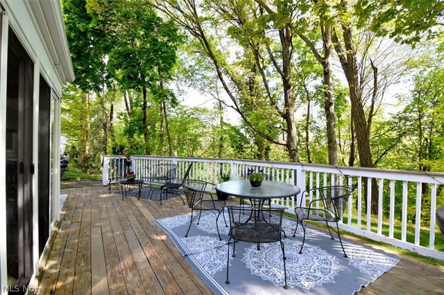 2965 Macbeth Drive, Rocky River, OH 44116