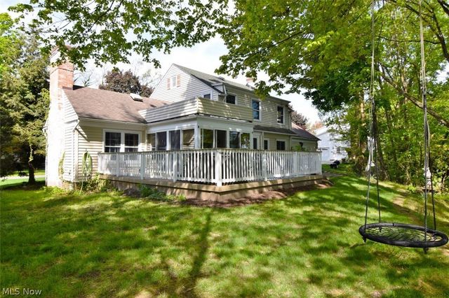 2965 Macbeth Drive, Rocky River, OH 44116