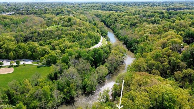 2965 Macbeth Drive, Rocky River, OH 44116
