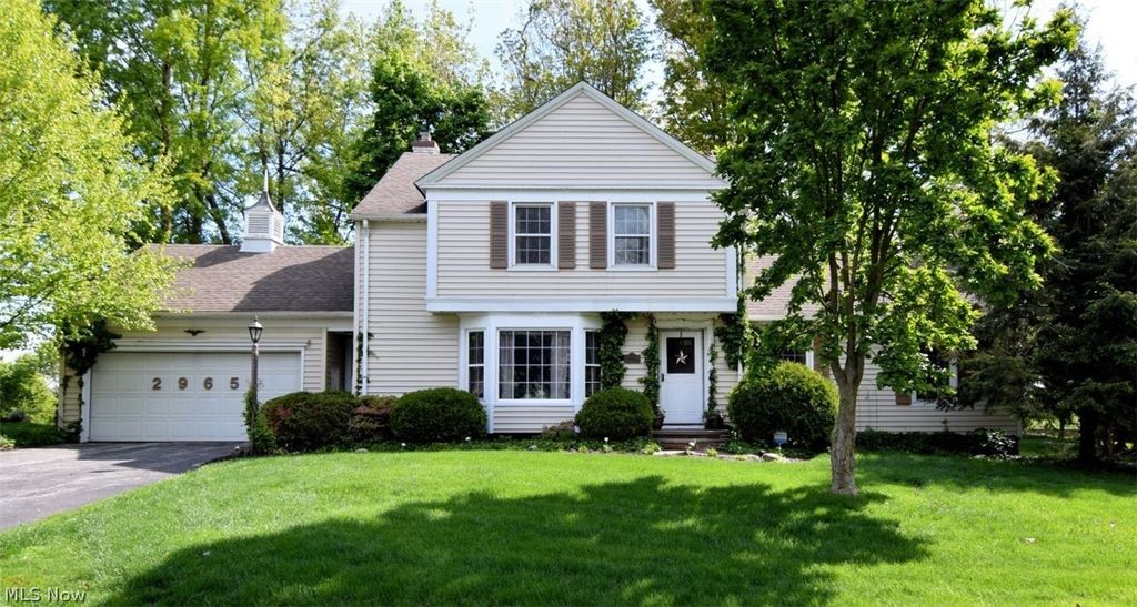 2965 Macbeth Drive, Rocky River, OH 44116