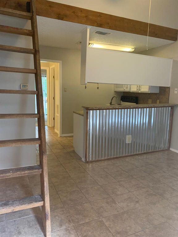 2210 Pearl ST 305, Austin, TX 78705