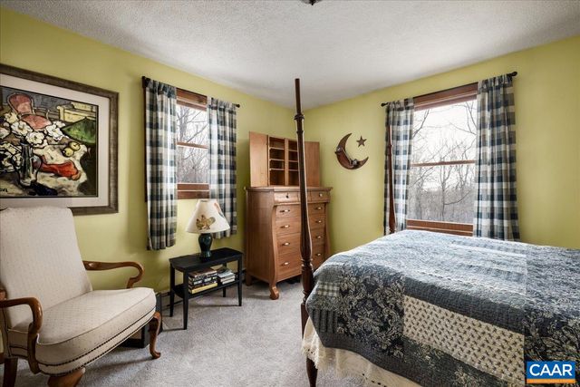 406 RACCOON DR, Winchester, VA 22602