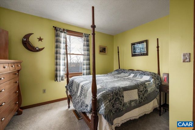 406 RACCOON DR, Winchester, VA 22602