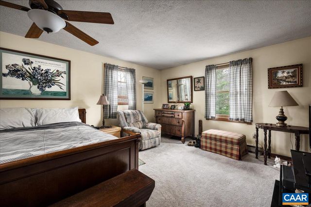 406 RACCOON DR, Winchester, VA 22602