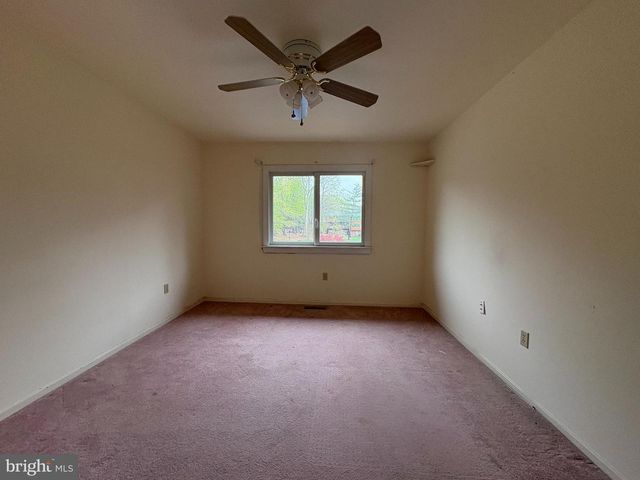 2568 TREE HOUSE DR, Woodbridge, VA 22192