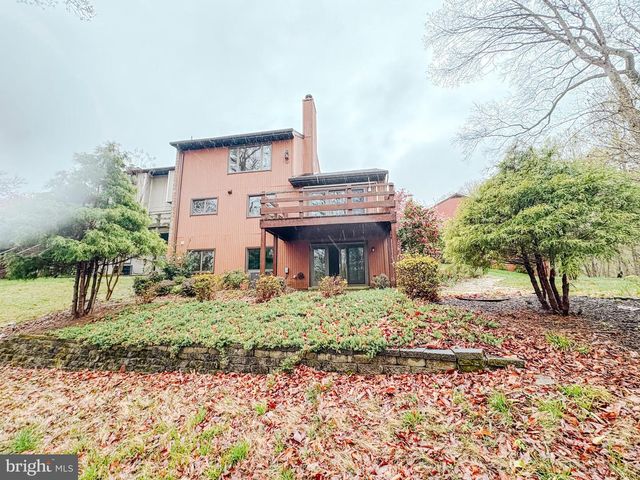 2568 TREE HOUSE DR, Woodbridge, VA 22192