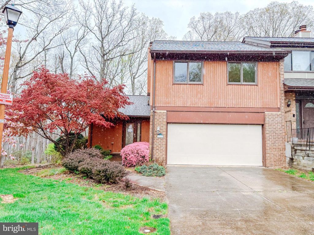 2568 TREE HOUSE DR, Woodbridge, VA 22192