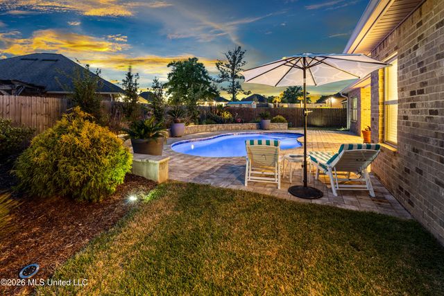 2350 W Clairmont Drive, Semmes, AL 36575