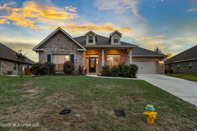 2350 W Clairmont Drive, Semmes, AL 36575