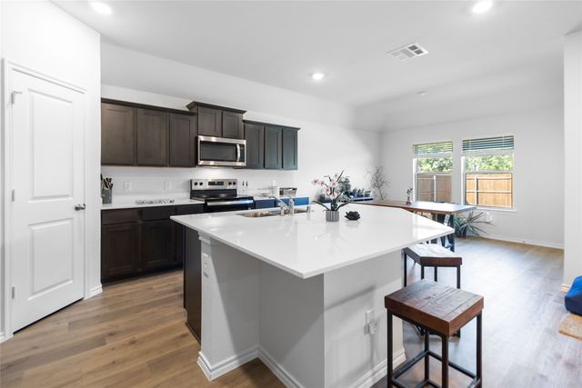 103 Mapleoak Drive, Caddo Mills, TX 75135