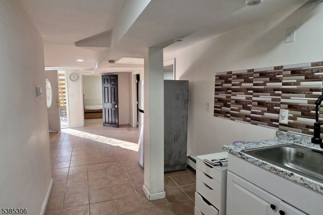 212 Rt23, Hamburg Boro, NJ 07419