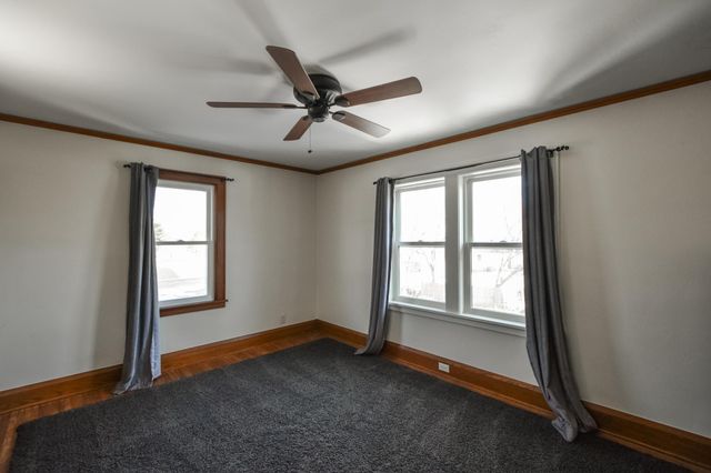 621 1st Avenue SE, Pine Island, MN 55963