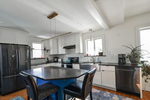 621 1st Avenue SE, Pine Island, MN 55963
