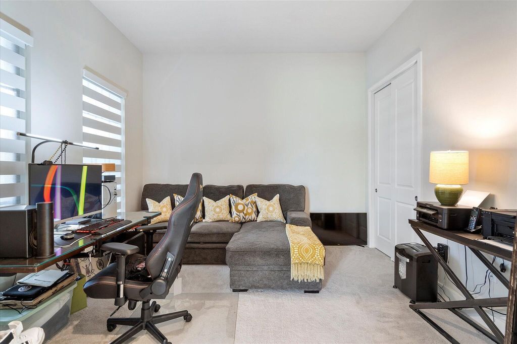 Image 12 of property listing at 8318 W Blue Spring Drive, Parkland, FL 33067