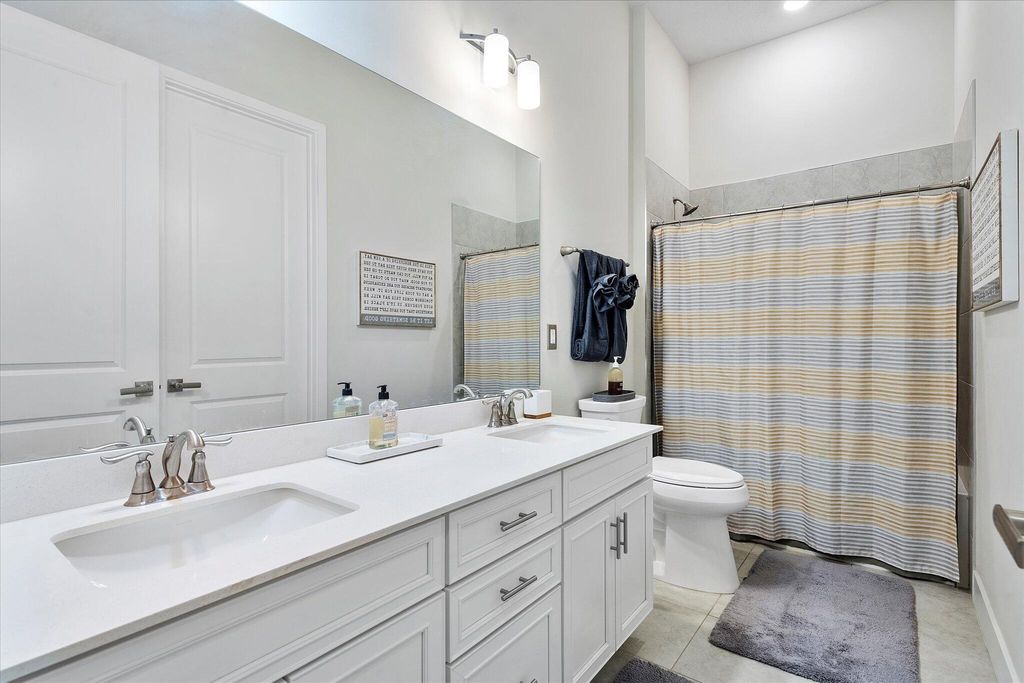 Image 15 of property listing at 8318 W Blue Spring Drive, Parkland, FL 33067